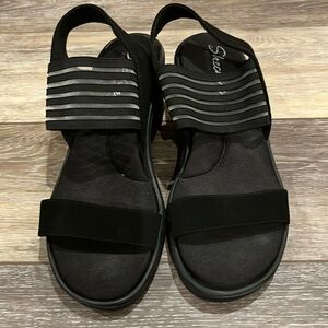 Women’s Skechers sandals size 7